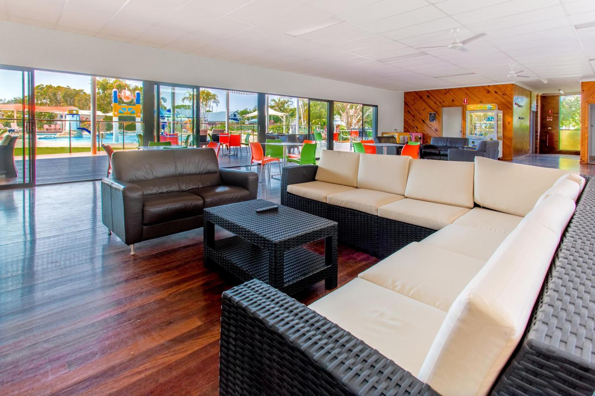 Big4 Park Beach Holiday Park คอฟฟ์ฮาร์เบอร์ ภายนอก รูปภาพ