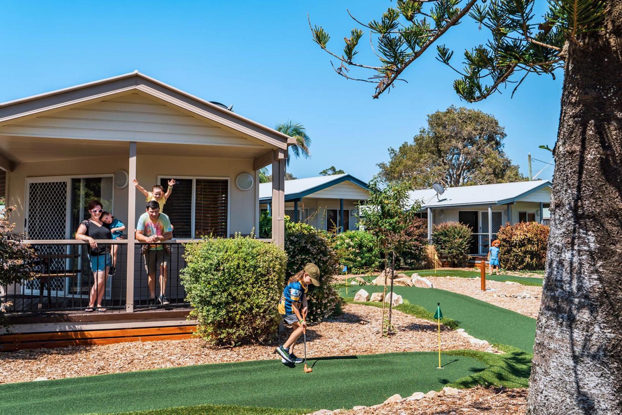 Big4 Park Beach Holiday Park คอฟฟ์ฮาร์เบอร์ ภายนอก รูปภาพ
