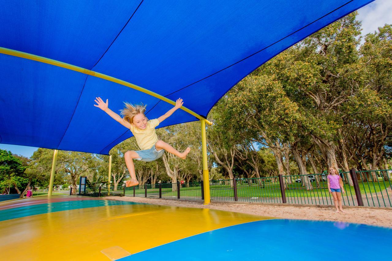Big4 Park Beach Holiday Park คอฟฟ์ฮาร์เบอร์ ภายนอก รูปภาพ